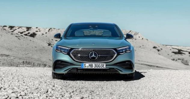 MERCEDES-BENZ E 300 e hybrid EQ 4Matic AMG Line Advanced rif. 23255671 - Foto 3