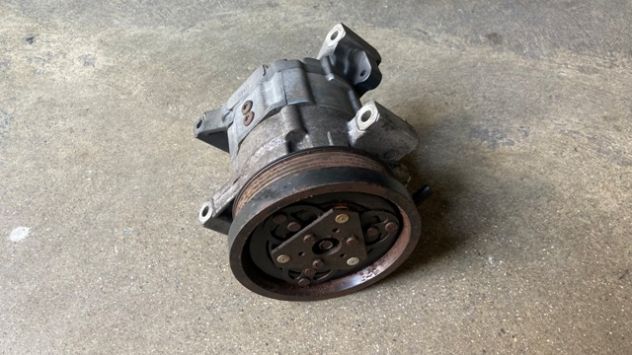 Compressore climatizzatore Opel Frontera B 3.2 benzina del 2002 (28776660) - Foto 2