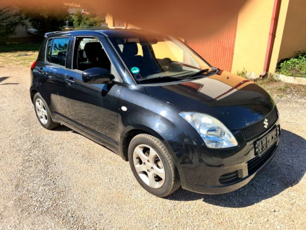 Suzuki Swift 1.3 benzina 5 porte - Foto 9