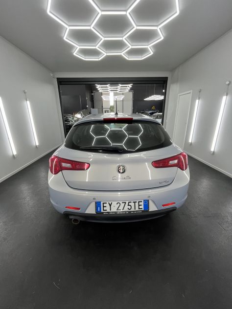 Alfa Romeo Giulietta JTDM 1.6 Distinctive 2015 - Foto 6