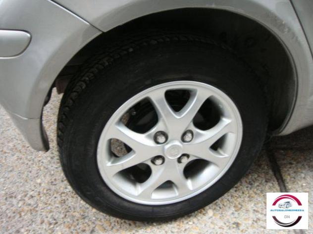 TOYOTA - Yaris - 16V 5 porte Sol *km 38000* - Foto 5