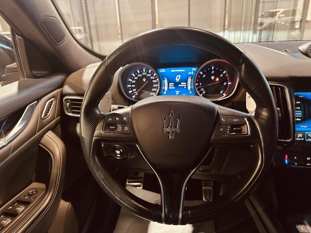 Maserati Levante V6 Diesel 275 CV AWD Gransport - Foto 9