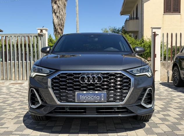 Audi Q3 SPB S line edition 2.0 TDI 150CV s-tronic 35 - Foto 2