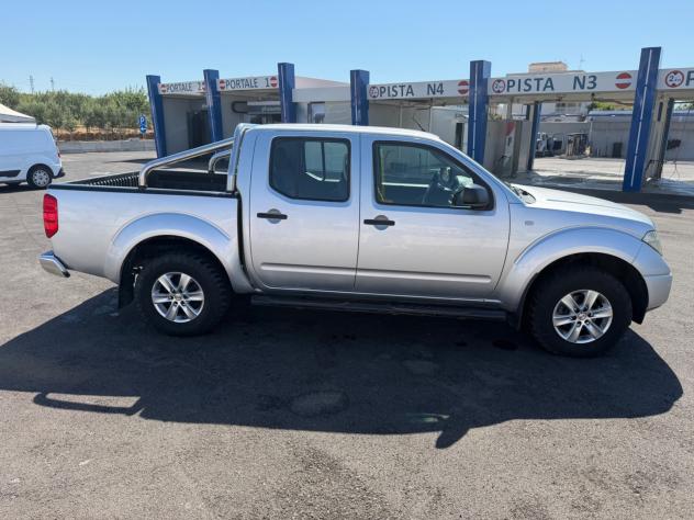 Nissan Navara 2.5 dCi 4 porte Double Cab XE 4X4 AUTOMATICA - Foto 5