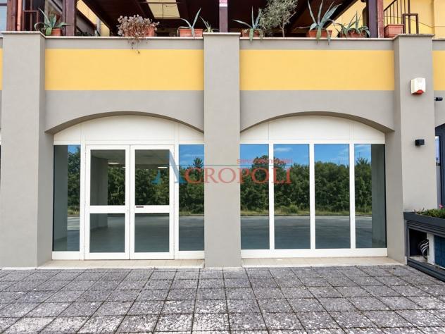 Negozio 1 locale - Rif. 2295