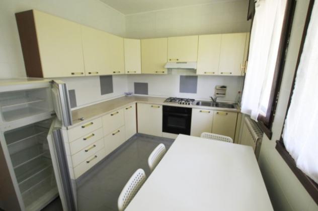 Villa di 380 m² con più di 5 locali e box auto doppio in affitto a Padova - Foto 18