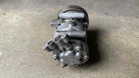 Compressore climatizzatore Renault Clio 3 1.5DCI del 2011 (8200953359) - Foto 4
