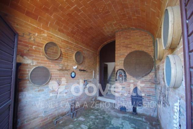 Rustico / Casale di 790 m² con più di 5 locali in vendita a Montepulciano - Foto 16