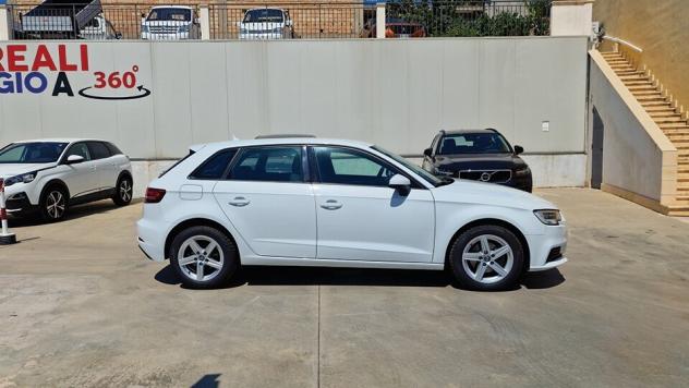 Audi A3 1.6 TDI 116 CV S tronic Business - Foto 7
