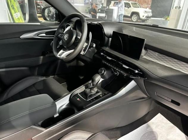 Alfa Romeo Tonale 1.3 280 CV PHEV AT6 Q4 Veloce - Foto 4