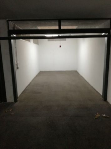 BOX NUOVISSIMO, IN PARCO NUOVO, CON CANCELLO ELETTRICO E CORRENTE INTERNA - Foto 6