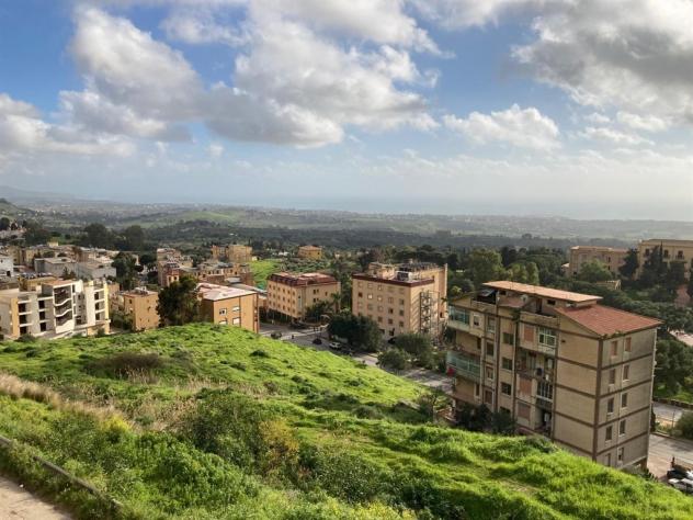 Appartamento di grande respiro,sei vani con vista mare e templi,gli altri vani molto luminosi e soleggiati. Tripla esposizione,posto auto,zona con fac - Foto 15