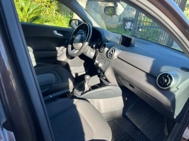 AUDI A1 1.6 TDI 105CV AMBITION 2015 BI-XENON - Foto 4