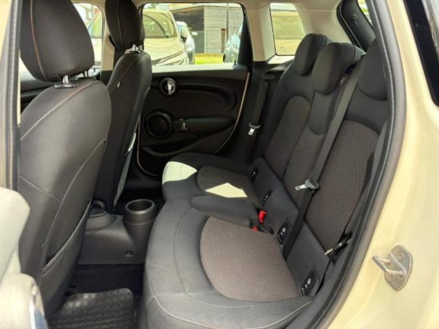 MINI Cooper D 1.5 5 porte AUT - NAVI - LED - BT - PDC POST. - 16 rif. 23883010 - Foto 10