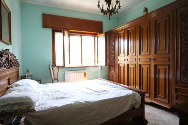 Camera da letto in noce vendo - Foto 5