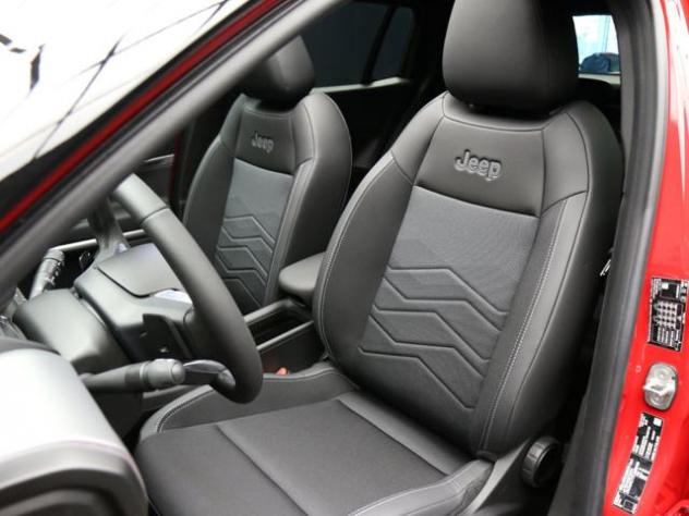 JEEP Avenger 1.2 Turbo 100CV(110CV) e-Hybrid Summit E-DCT 6 rif. 24131069 - Foto 9