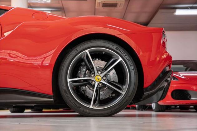 FERRARI 296 GTB|LIFT|360°VIEW|JBL|CARBON+LEDS|RACING SEATS|SCU rif. 24147462 - Foto 8