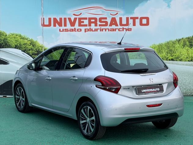 Peugeot 208 1.6 BlueHDI 75cv Allure 2018 - Foto 4