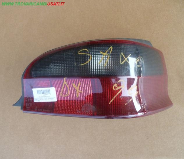 FANALE POST.D.(-7664) CITROEN SAXO (S8)  Parti elettriche  Fanaleria  Fanali  Fanale post. dx. CITROEN - SAXO - 01-03-1996 - 01-08-1999