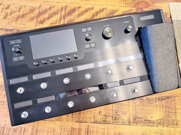 Line 6 Helix Floor