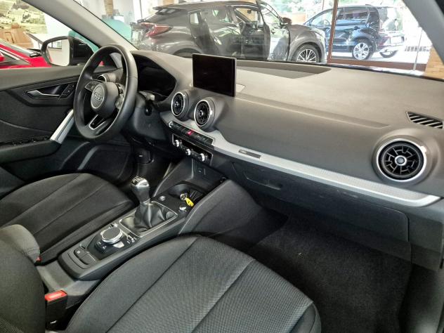 Audi Q2 30 TFSI Business Advanced - Foto 10