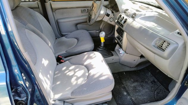 Nissan Micra 1.0 16V 5 porte Confort - Foto 4