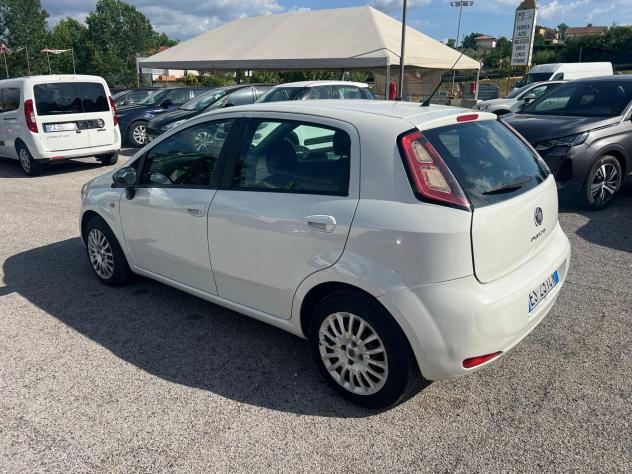 Fiat Punto 1.3 MJT II 75 CV 5 porte - Foto 6