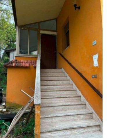Immobile in asta di 205 m² con più di 5 locali in vendita a Saludecio - Foto 2