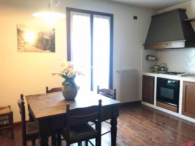 Rustico / Casale di 600 m² con più di 5 locali e box auto in vendita a Carpi - Foto 9