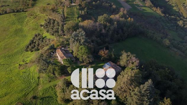 BORGO AGRICOLO CON 27 ETTARI DI TERRENO - Foto 8