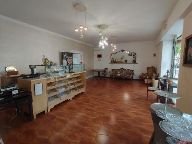 Alghero affittasi attività commerciale 3 vani 83 Mq - Foto 2