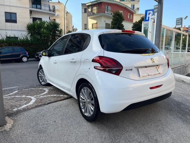 Peugeot 208 BlueHDi 75 5 porte Allure - Foto 6