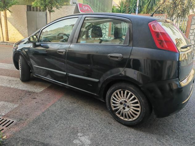 FIAT GRANDE PUNTO 1.3 BENZINA GPL CV77 KW57 - Foto 4
