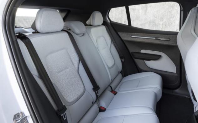 VOLVO EX30 P5 Essential (2023--) rif. 23759695