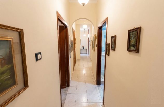 APPARTAMENTO AMPIA METRATURA VIALE MARGHERITA - MONDRAGONE - Rif. V3133 - Foto 8