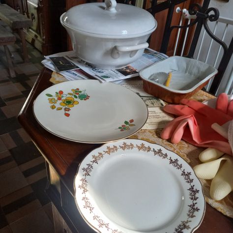piatti ,insalatiere, zuppiere in ceramica