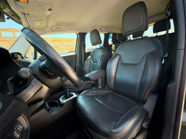 Jeep Renegade 2.0 Mjt 140CV 4WD Active Drive Limited - Foto 10
