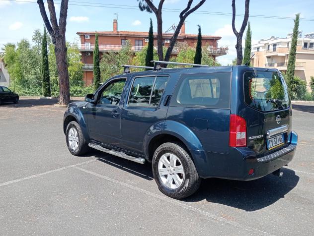 Nissan Pathfinder 2.5 dCi SE - Foto 6