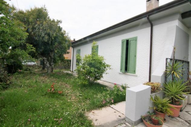 Casa singola in vendita a Marina di Carrara - Carrara 150 mq Rif: 1135068