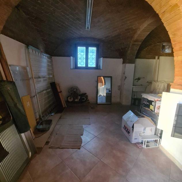 1 Vetrina in affitto a Siena