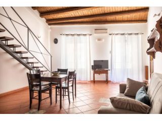 Casa Meli dietro Piazza San Domenico