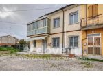 Casa indipendente di 175 m² con 5 locali e box auto in vendita a Tresignana