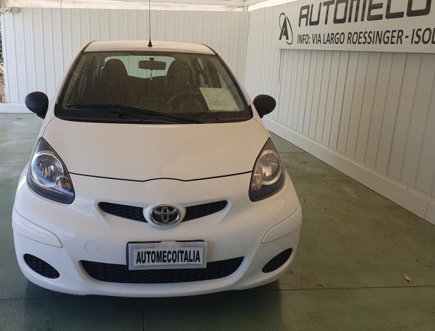 Toyota Aygo 5 porte 1.0 BENZ - 2012 - KM. 134.000 - Foto 2
