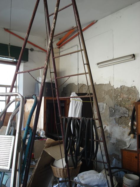 SCALA IN FERRO ALTEZZA METRI 3,30 COSTRUITA DA UN'ARTIGIANO FABBRO SU MISURA. - Foto 5