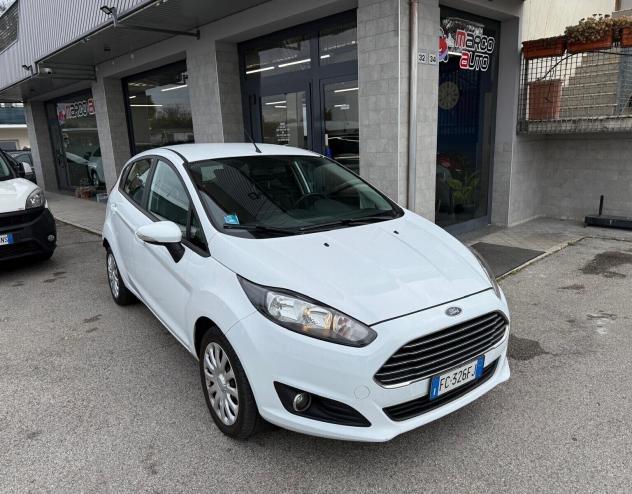 Ford Fiesta 1.2 Benzina Neopatentati - Foto 2