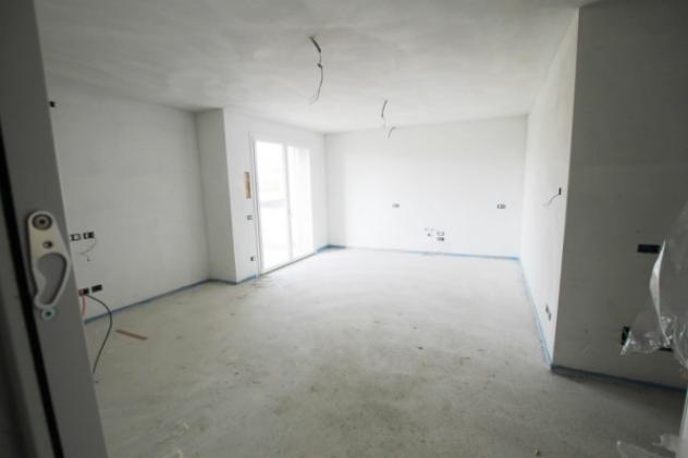 Appartamento di 109 m² con 4 locali e box auto in vendita a Padova - Foto 3