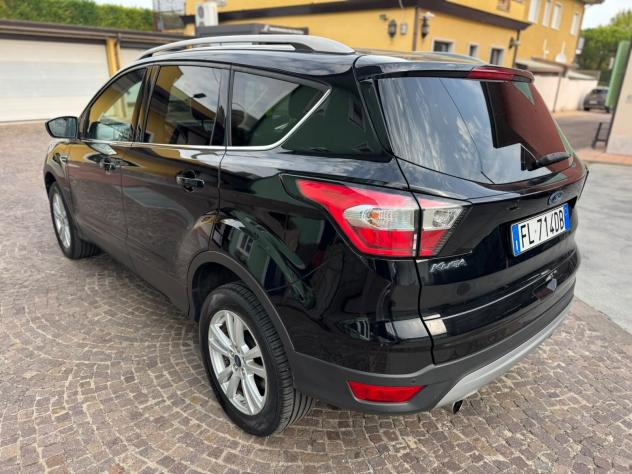 Ford Kuga 1.5 TDCI 120 CV S&S 2WD Titanium - Foto 4