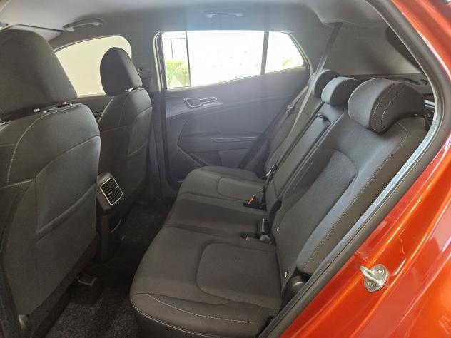 Kia Sportage 1.6 CRDi MHEV DCT Style - NEOPATENTATI - Foto 9