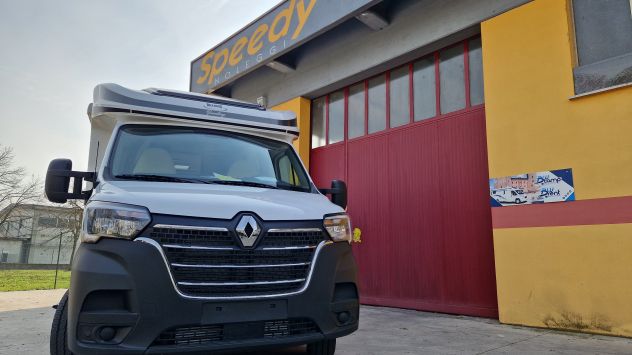 Camper Semintegrale Mclouis Yearling 83 2024 5 posti - Foto 2