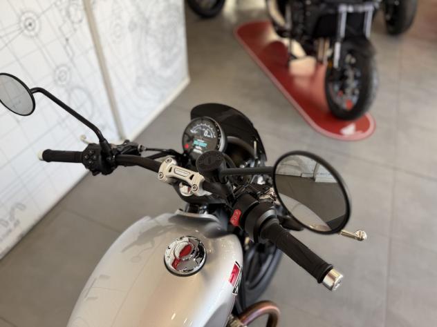 Triumph Speed Twin 900 TRIUMPH SPEED TWIN 900 - YM 2025 - Foto 8